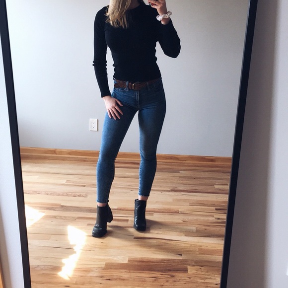 Brandy Melville Tops - Brandy Melville top